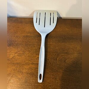 Vintage FOLEY Nylon Spatula 5 Slot Wide Blade Light Blue Some Staining But Nice!